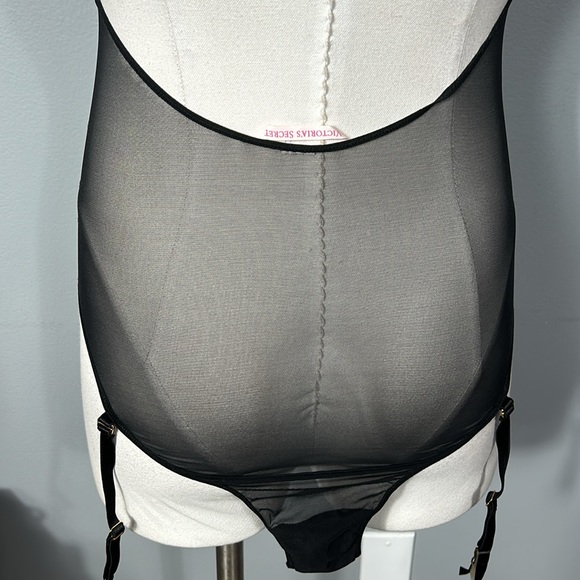 Victoria’s Secret Black Lace Sheer Teddy size small - Picture 3 of 10